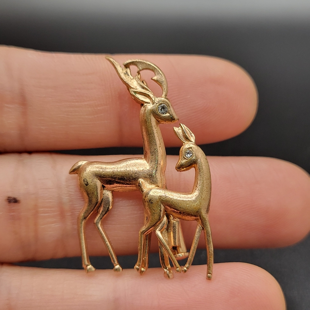 Vintage Rose Gold Plated Mother Deer and Fawn European Brooch c1940s
